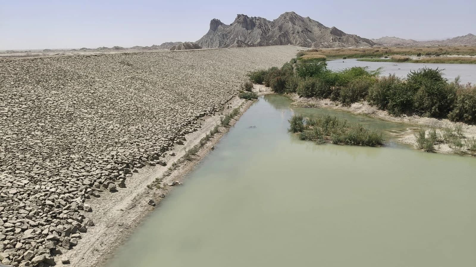 Brongaali Dam, photograph 7 of 10.